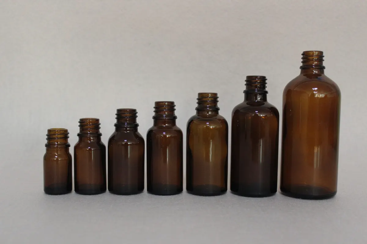 Custom dropper bottle with printed graduation pipette and anodized collar