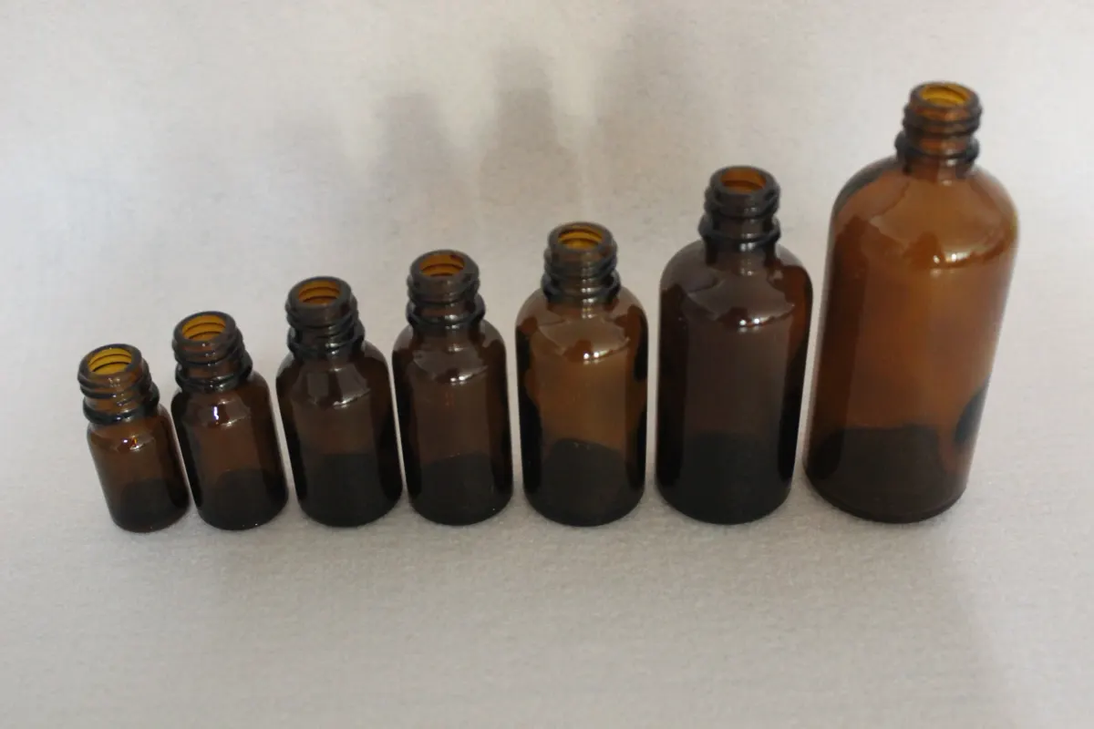 Gama de frascos ámbar con cuentagotas para aceite negro y medicinal