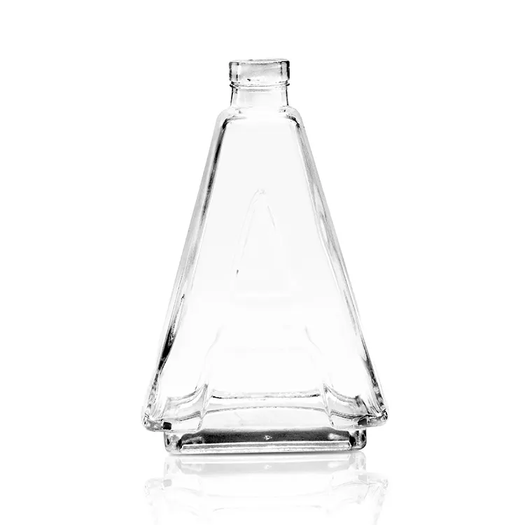Glasflasche mit klarer Kontur als Beispiel für ein lagerfähiges Gebinde