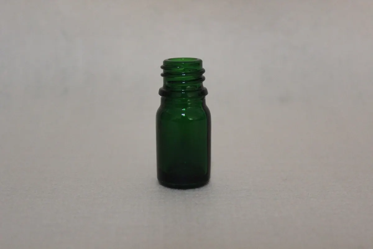 amber glass spray bottles - glass quality inspection and export packing