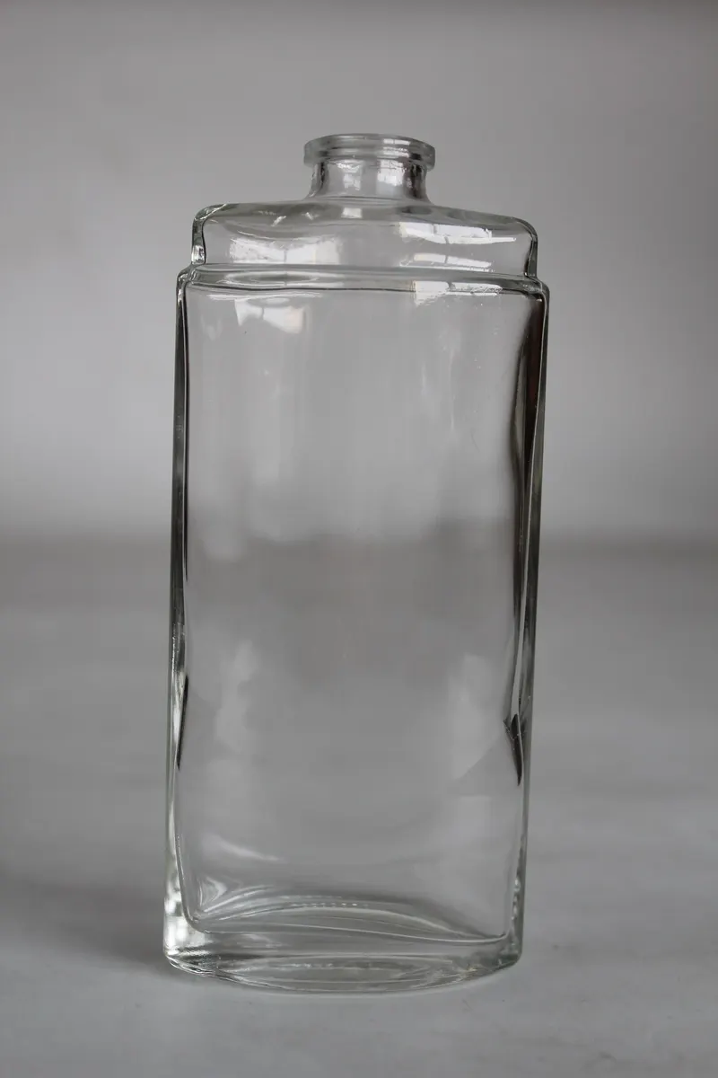 container loading glass bottles - glass quality inspection and export packing