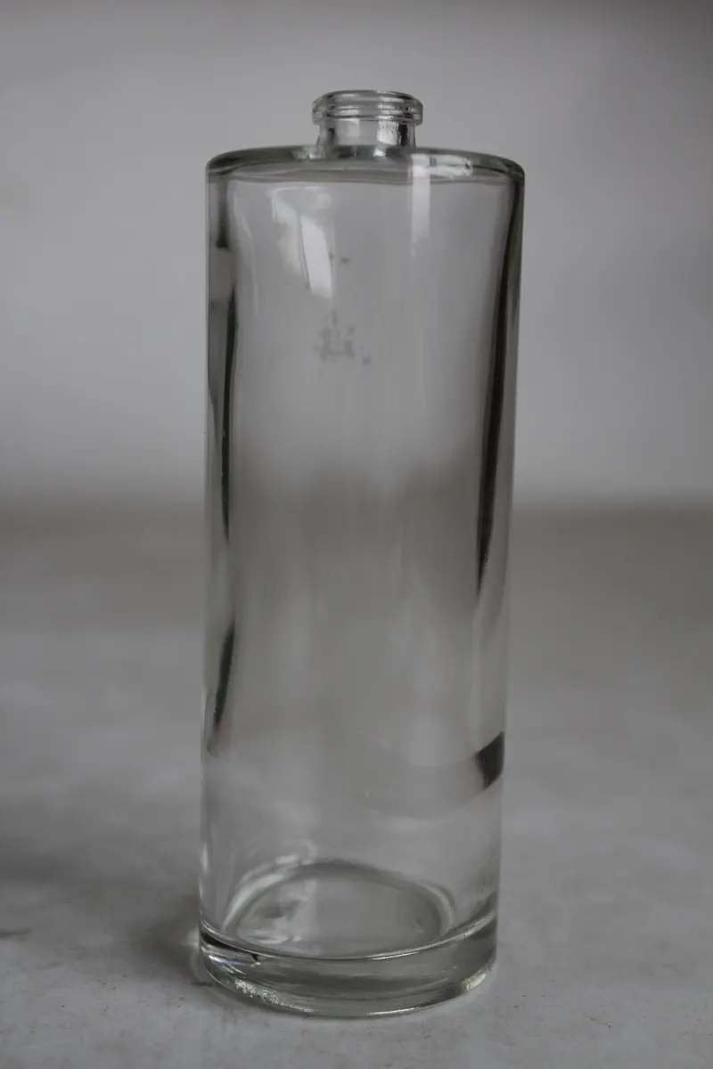 hs code glass bottles with matched closures ready for filling lines